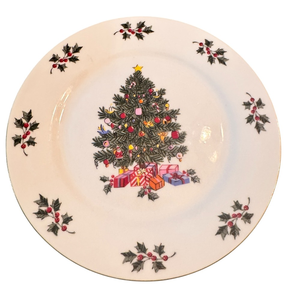 Gibson Everyday Christmas Tree Holly Berry China Dessert Salad Plate 7 Inch